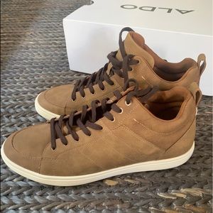 Aldo: NIB Men’s mid top faux leather sneaker